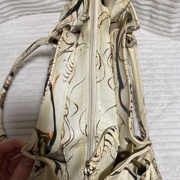 Shoulder Bag - Picture 8 of 11